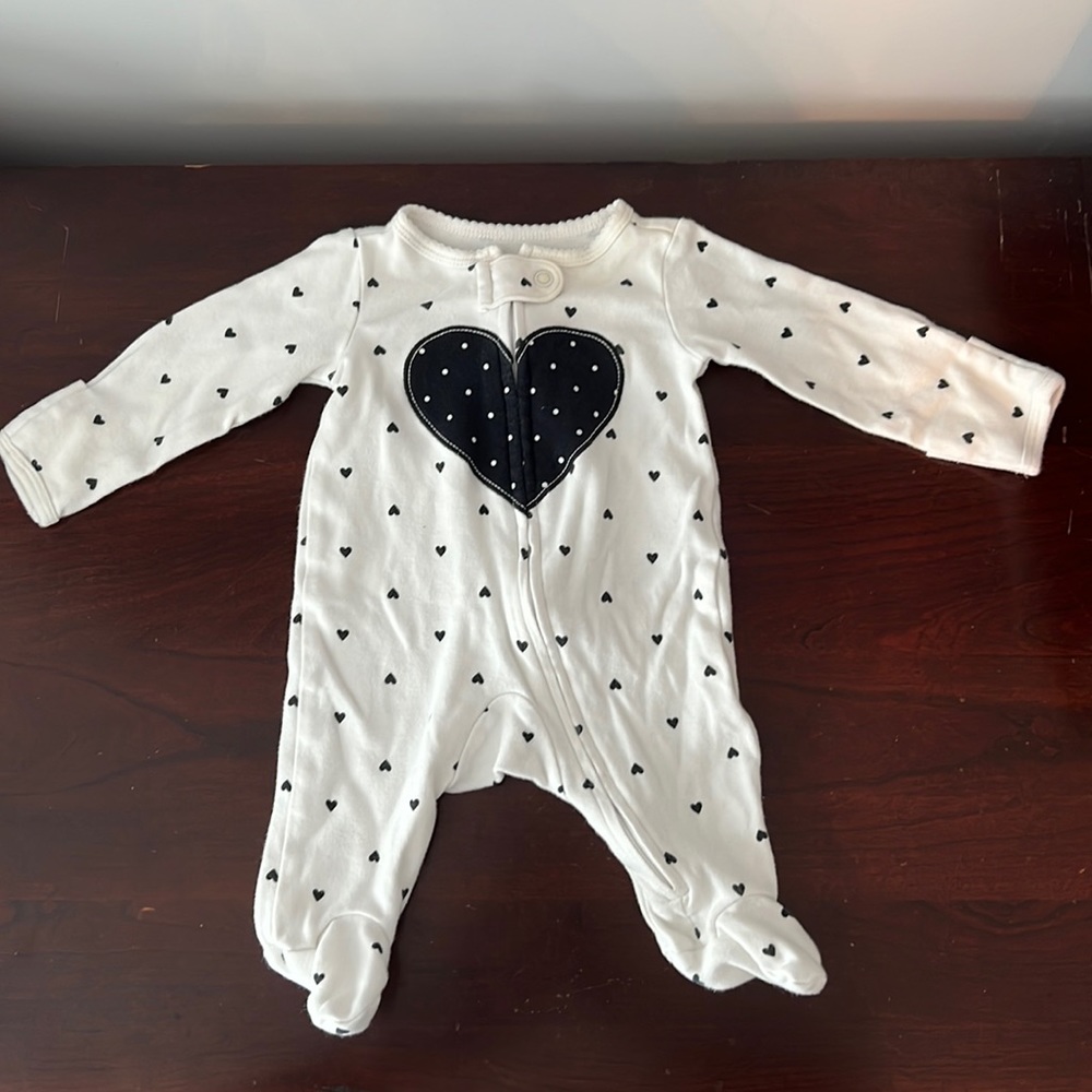 Newborn pajamas 👶🏻
